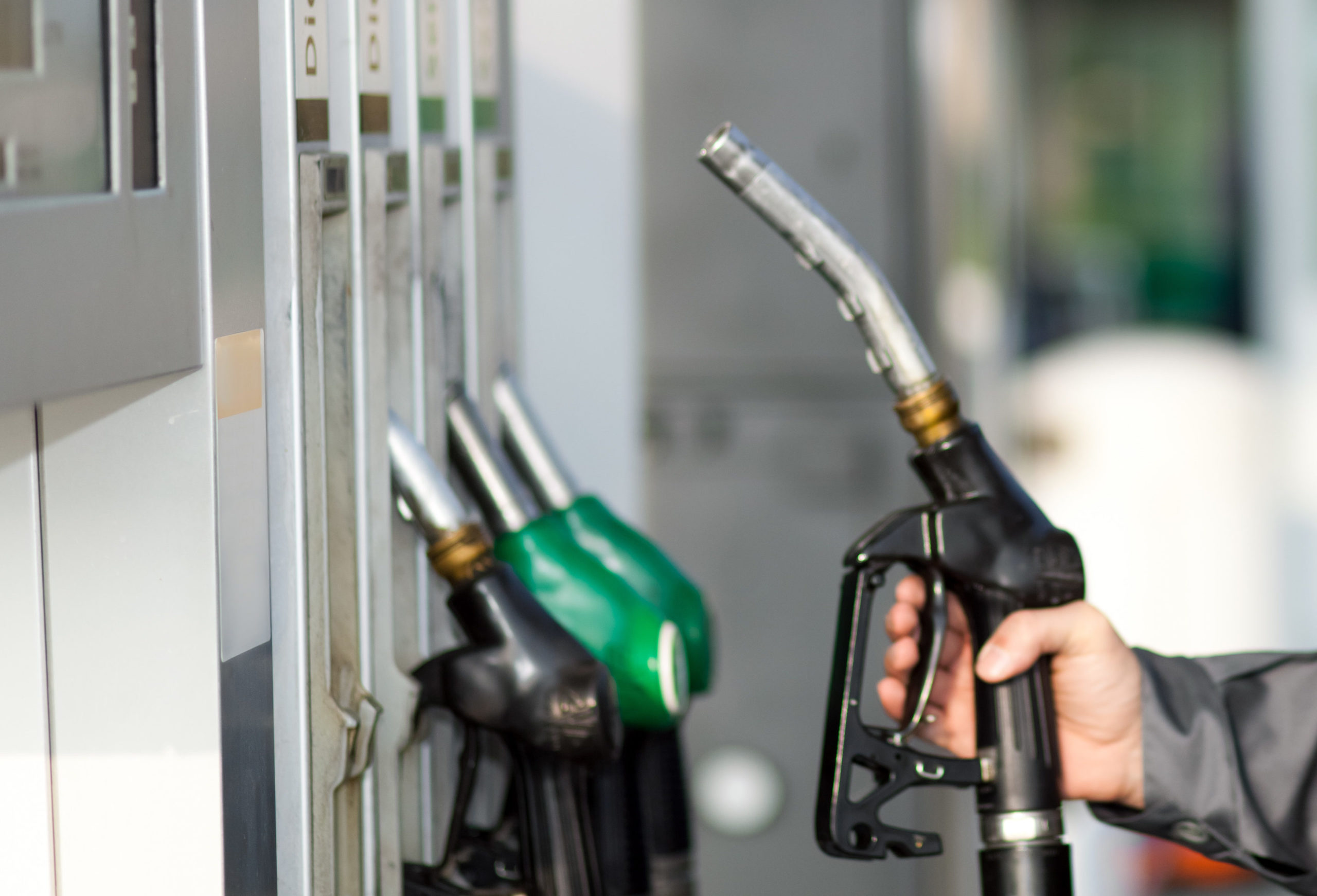 Benzina: il taglio delle accise diventi strutturale.